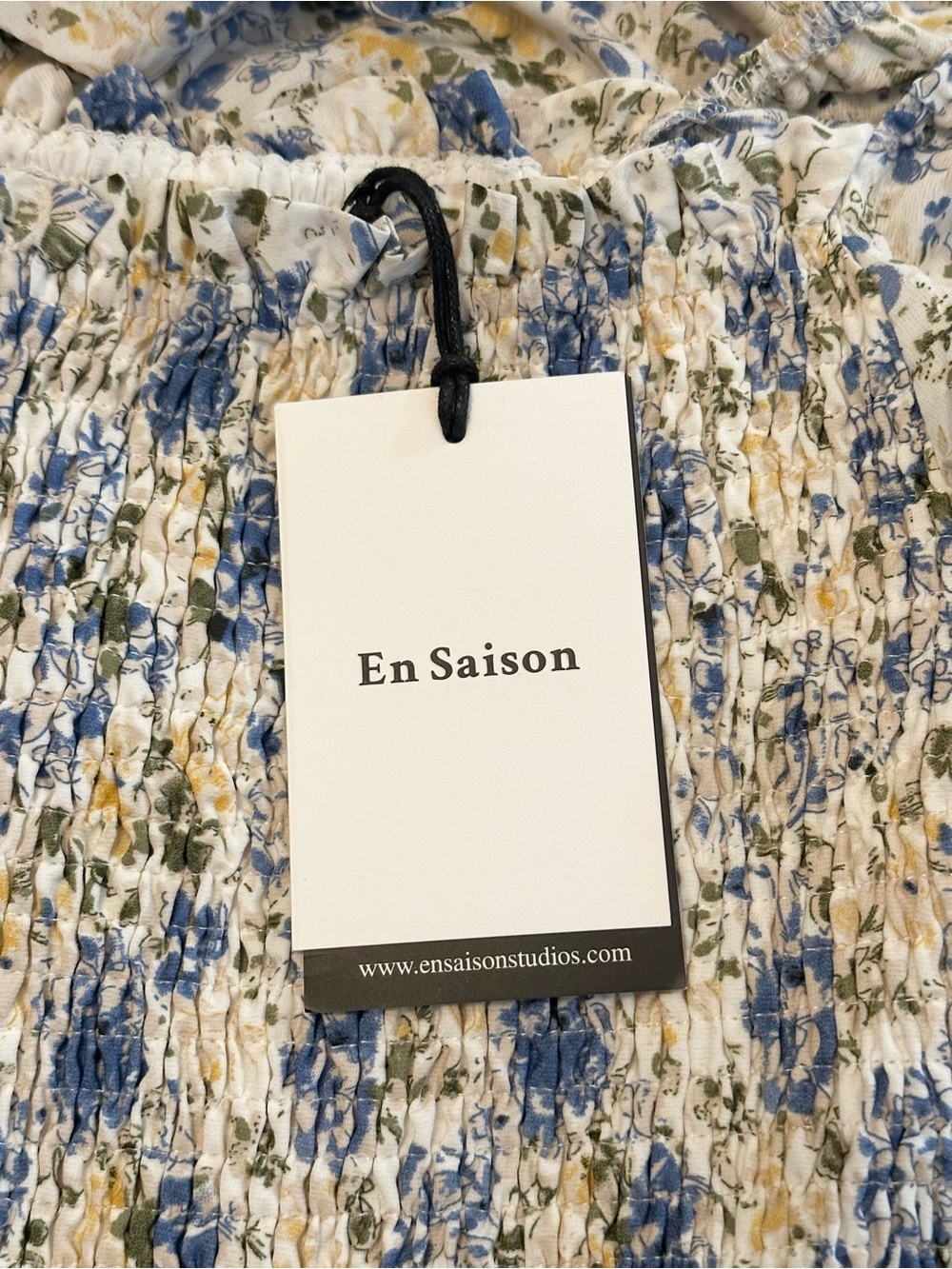 En Saison Blue & White Floral Top Size Small - Picture 4 of 7